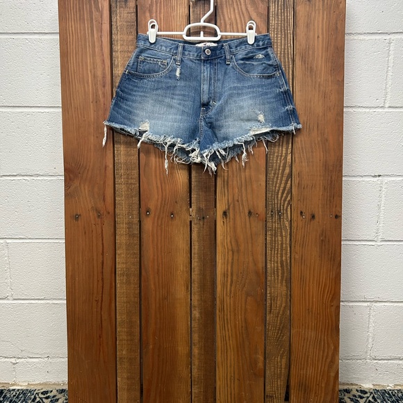 Hollister Pants - Hollister size 5 high waisted Jean shorts